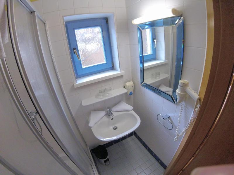 Double Room with Parking image 2