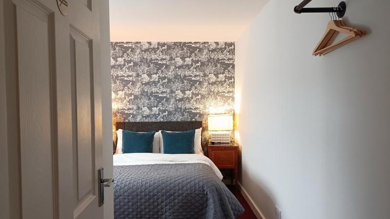 Double Room with Private Bathroom image 3