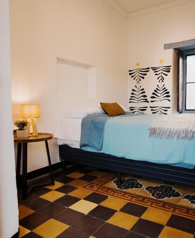 Central Hostel Philos - image 9