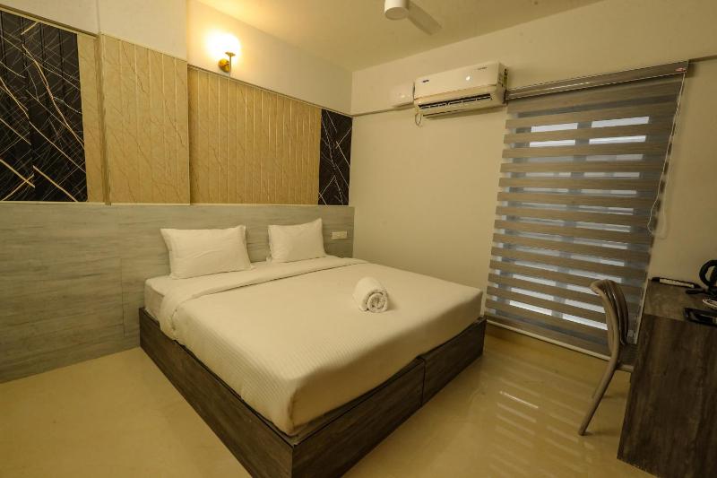 D Mirage Hotels - image 13