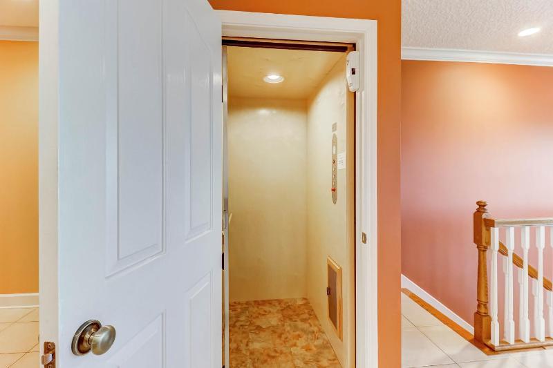 245 S Fletcher Ave - image 17