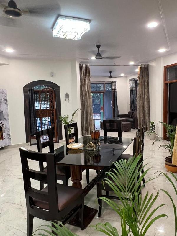 Great Location - 2 BHK Modern Villa with Peaceful Vibes - image 1