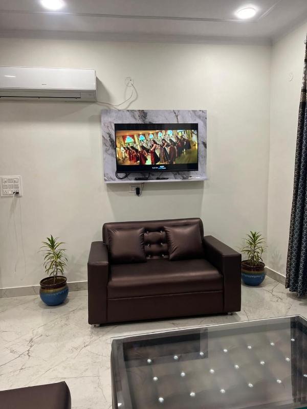 Great Location - 2 BHK Modern Villa with Peaceful Vibes - image 30