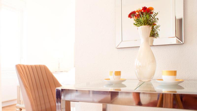 One-Bedroom Apartment image 1