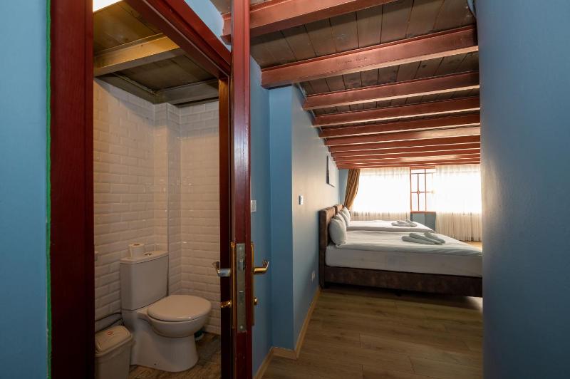 TaksimAntiqueOtel - image 2