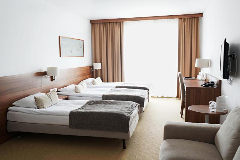 Double Room with Extra Bed image 1