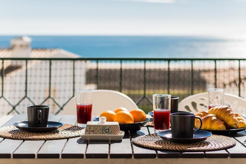 Casa Londamba Meia Praia Beach - image 14