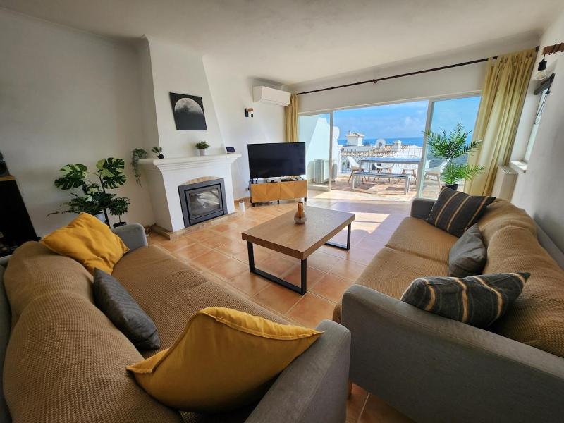 Casa Londamba Meia Praia Beach - image 13