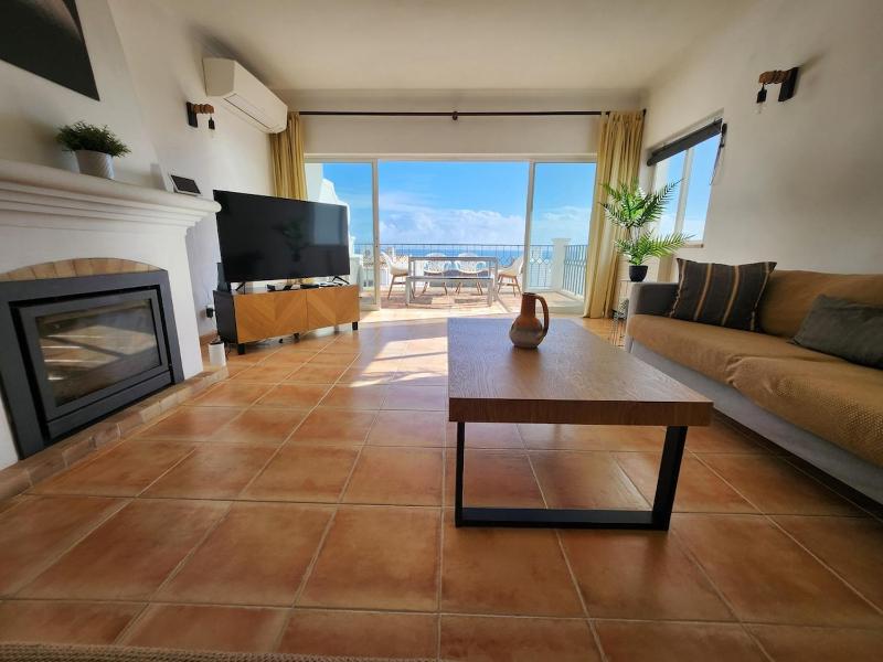 Casa Londamba Meia Praia Beach - image 19