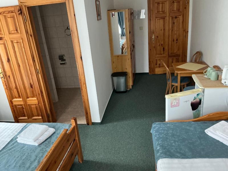 Triple Room image 4