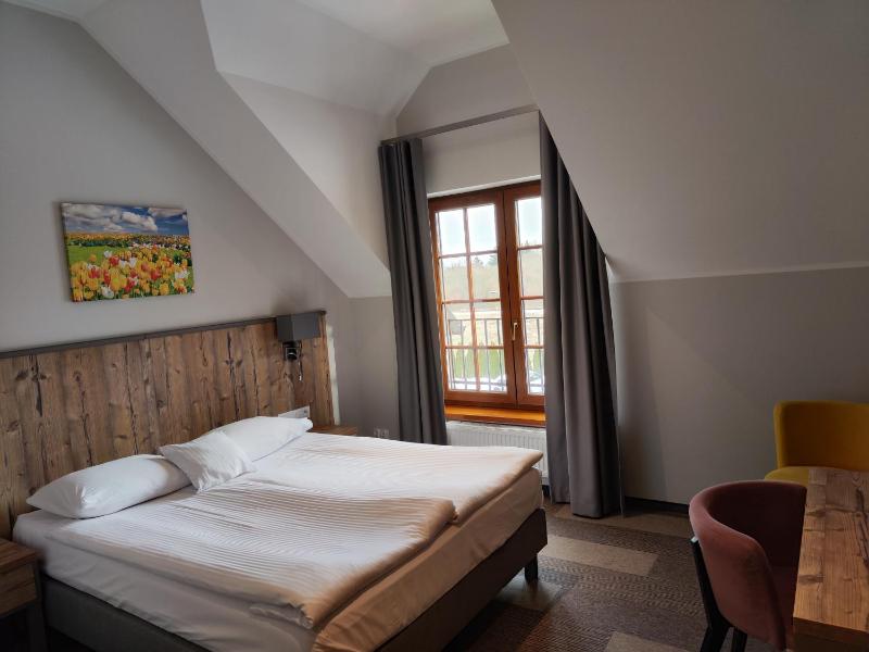 Double Room image 3
