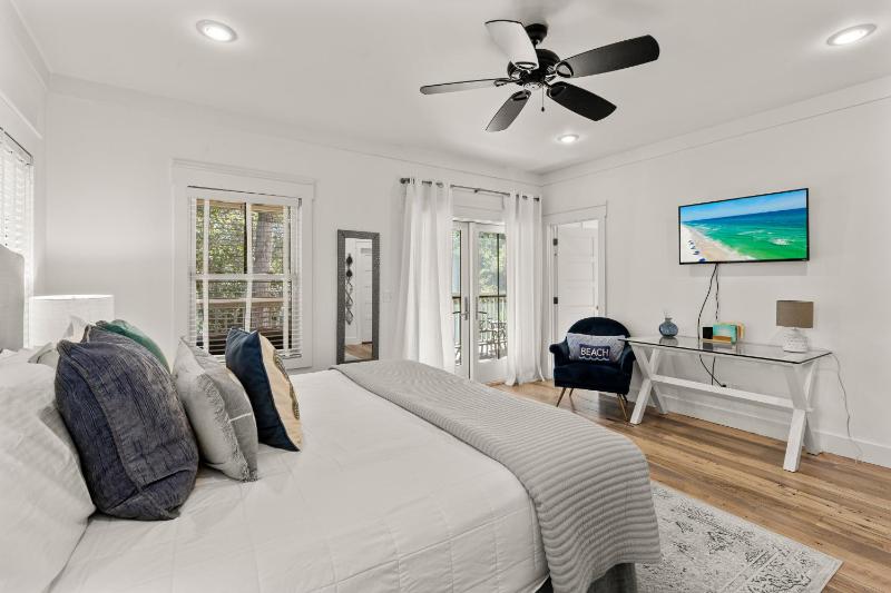 The Best of Both Worlds at Seagrove Serenity - image 30