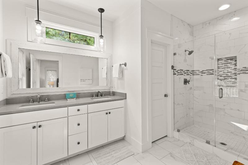 The Best of Both Worlds at Seagrove Serenity - image 41