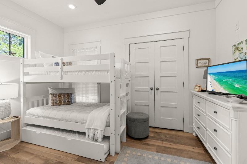 The Best of Both Worlds at Seagrove Serenity - image 38