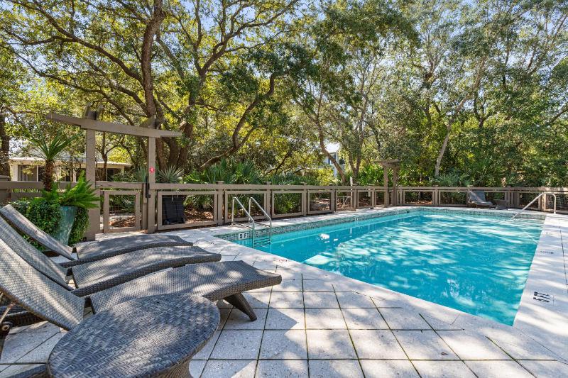 The Best of Both Worlds at Seagrove Serenity - image 40