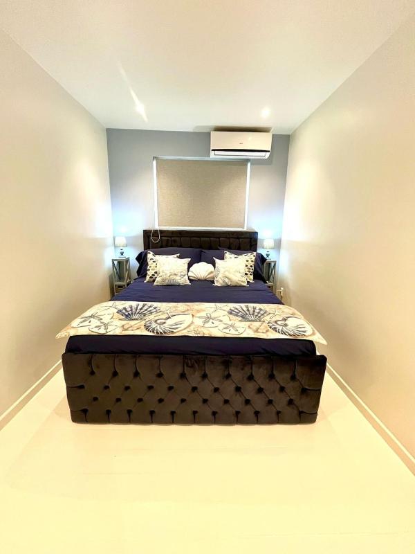 Blue Icon Apartment at Mambo Beach with pool - image 45