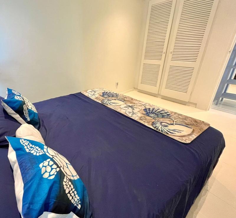 Blue Icon Apartment at Mambo Beach with pool - image 16