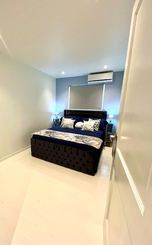 Blue Icon Apartment at Mambo Beach with pool - image 49