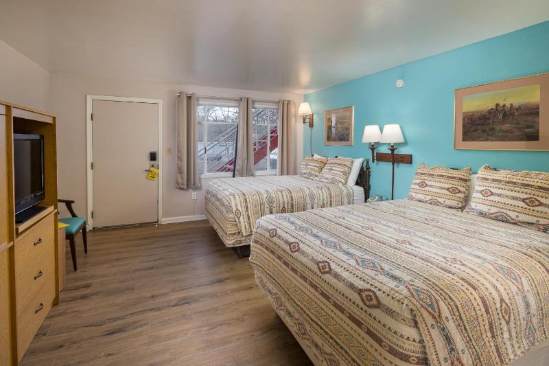 Apache Motel - image 29
