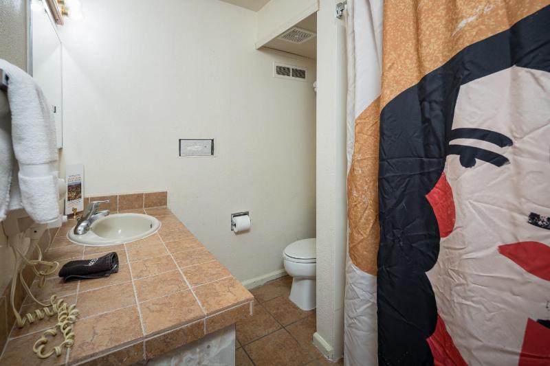 Apache Motel - image 7