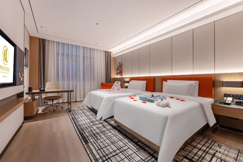 Liang Fan Holiday Inn - image 14