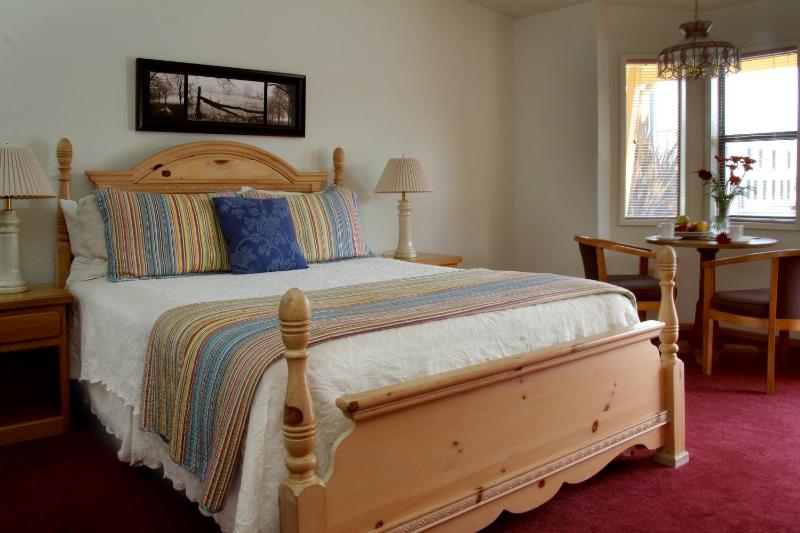 Queen Room image 1