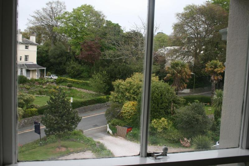 Double Room with Bath image 3
