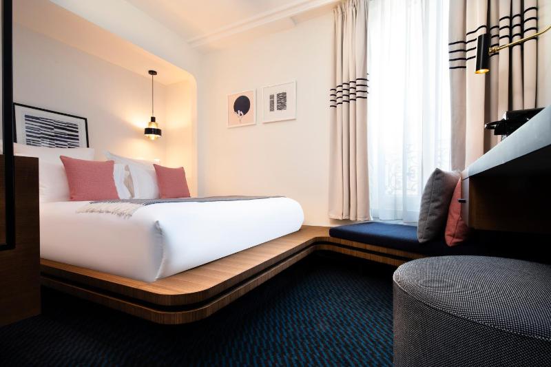 Petite Marinière Room image 2