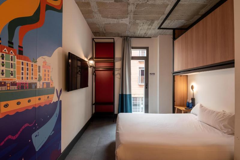Double Room image 1