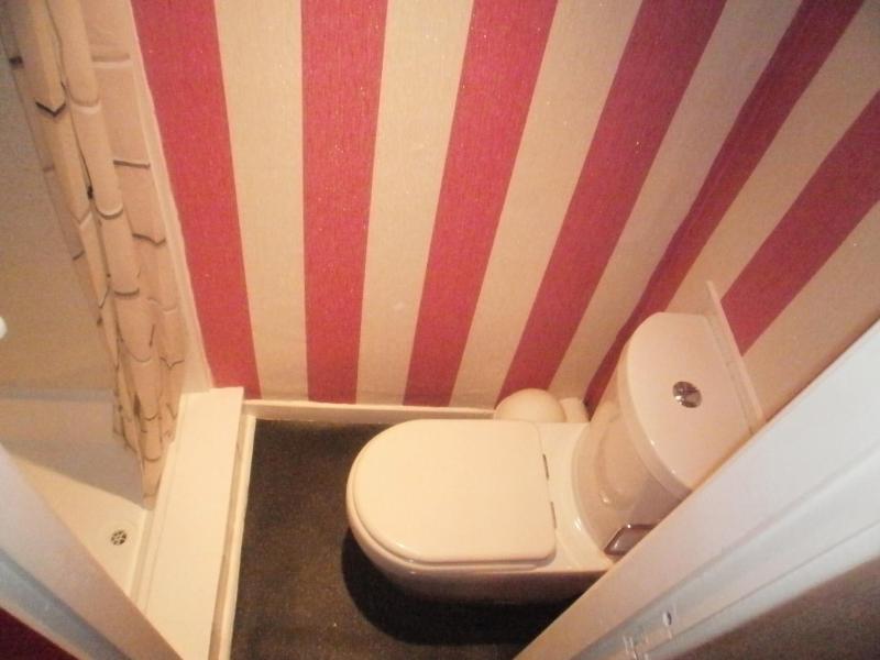 Single Room with Shower image 4