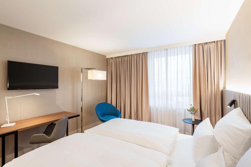Standard Double or Twin Room image 4