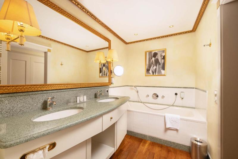 Junior Suite image 4