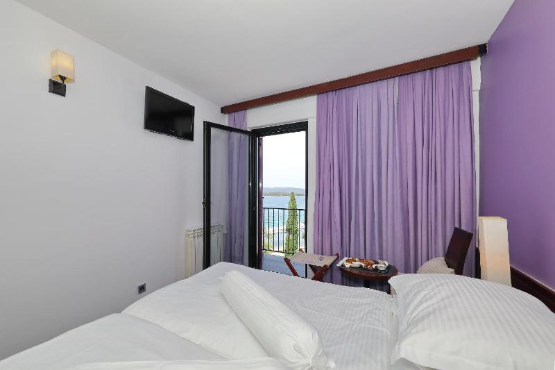 Superior Double or Twin Room with Balcony image 1