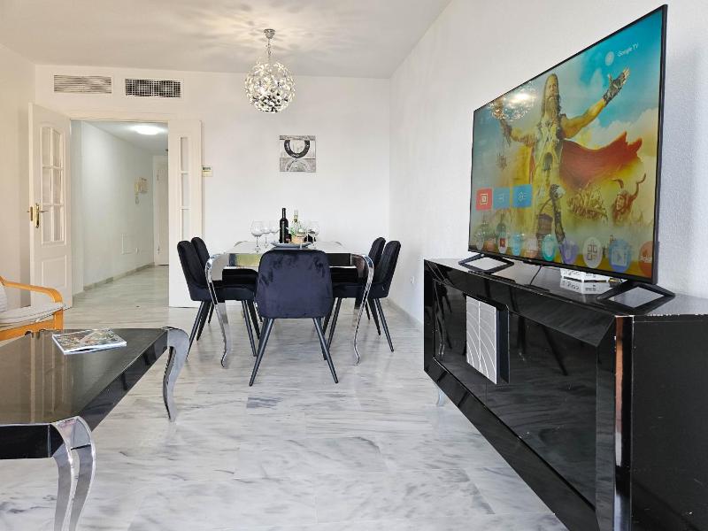 Beautiful sea views duplex penthouse in Manilva - image 31