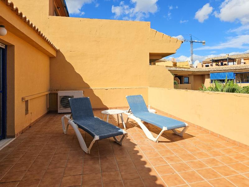 Beautiful sea views duplex penthouse in Manilva - image 9