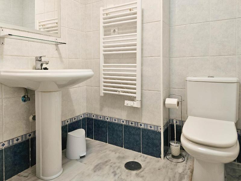 Beautiful sea views duplex penthouse in Manilva - image 45