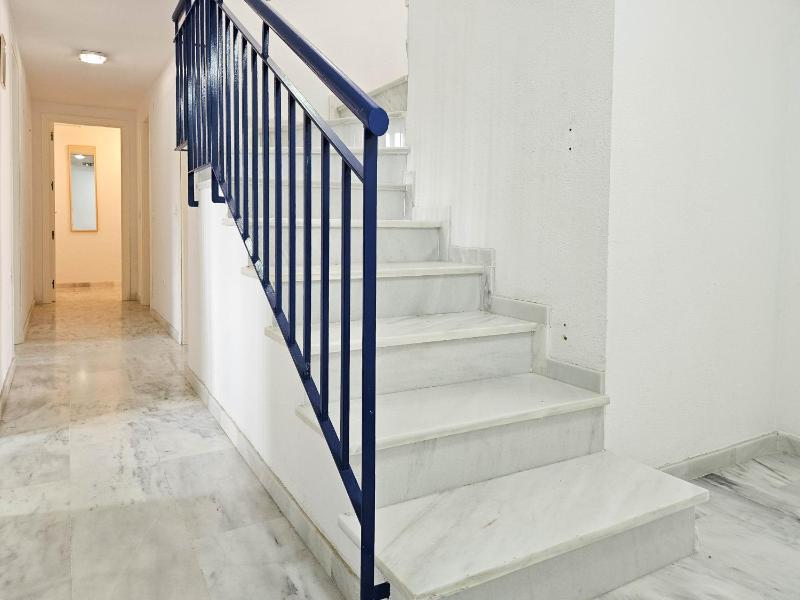 Beautiful sea views duplex penthouse in Manilva - image 30