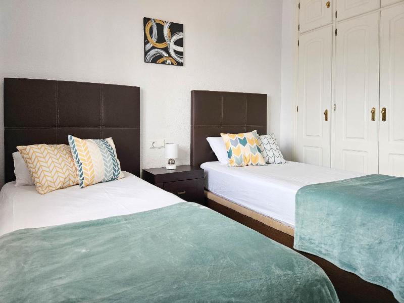 Beautiful sea views duplex penthouse in Manilva - image 5