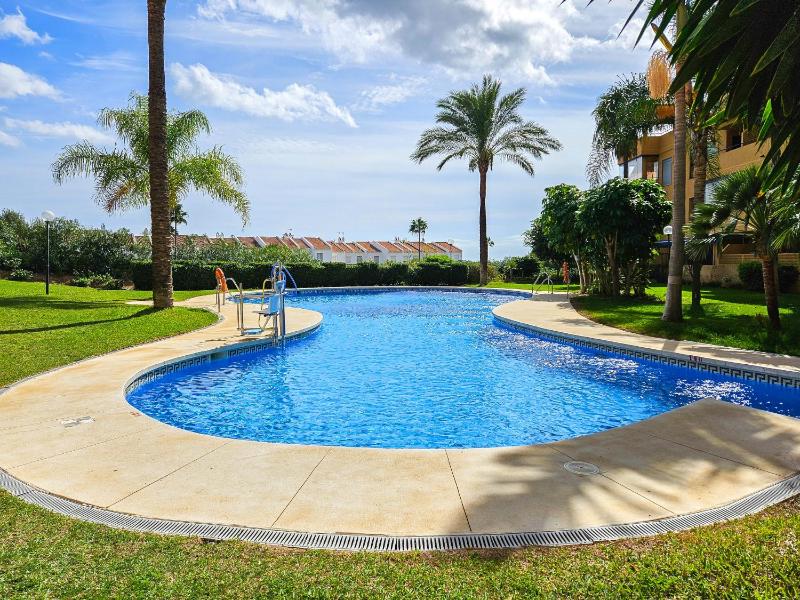 Beautiful sea views duplex penthouse in Manilva - image 22