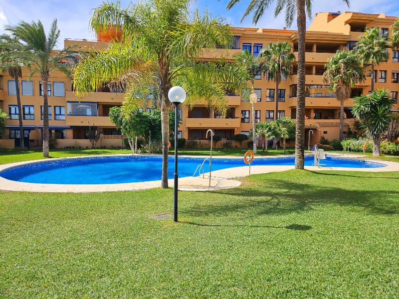 Beautiful sea views duplex penthouse in Manilva - image 14