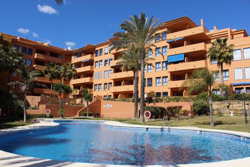 Beautiful sea views duplex penthouse in Manilva - image 39