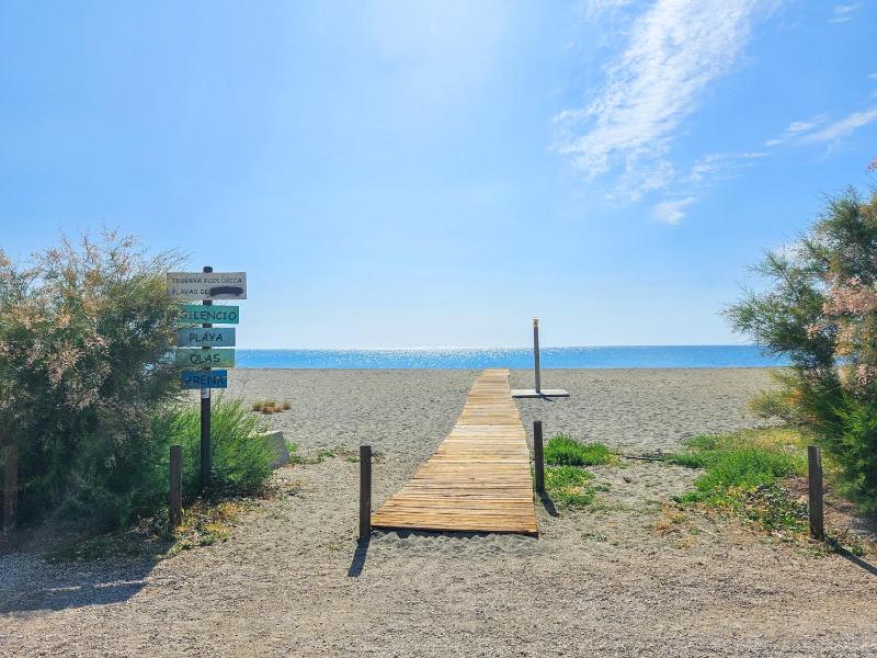 Beautiful sea views duplex penthouse in Manilva - image 4