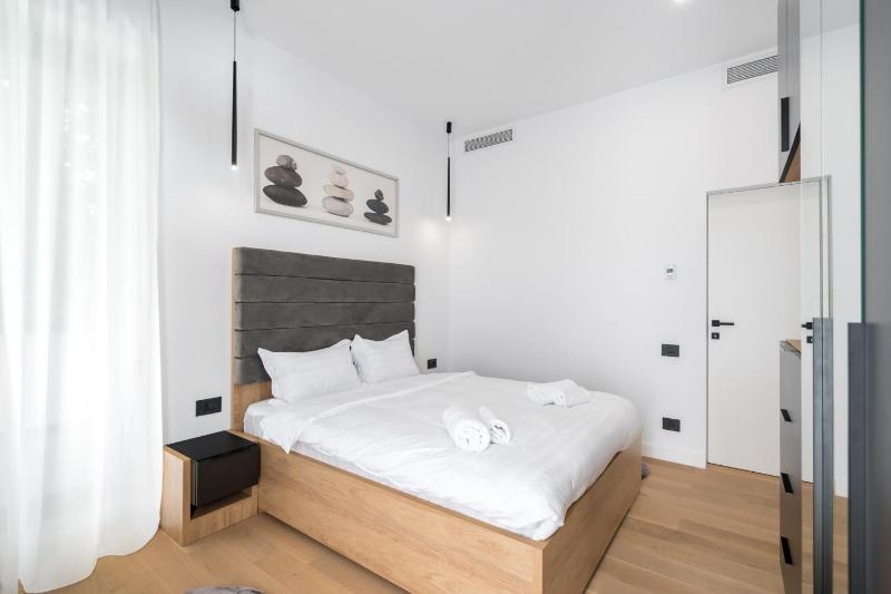 Eden - Elegant Retreat in Rosetti Luxury - image 16