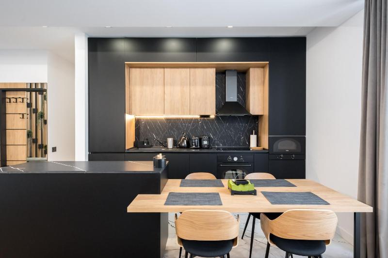 Eden - Elegant Retreat in Rosetti Luxury - image 14