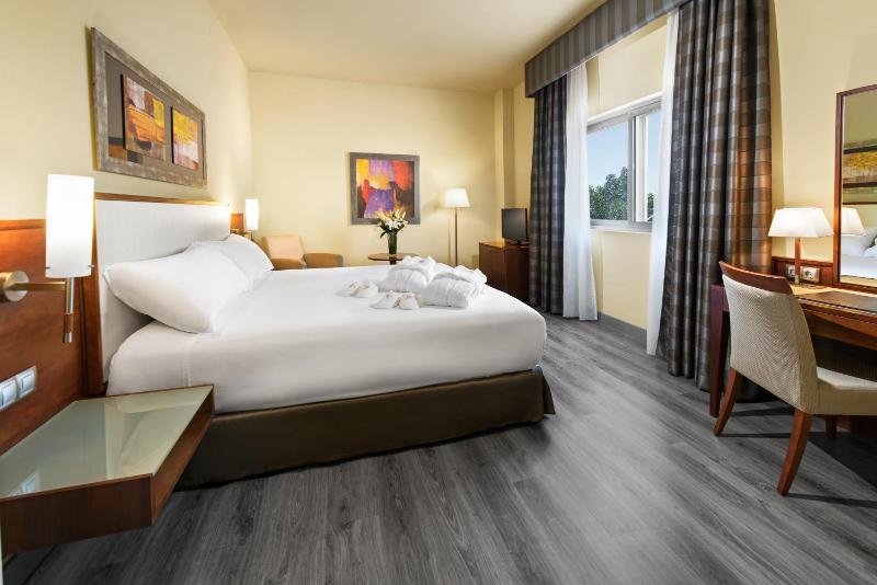 Executive Double Room image 3