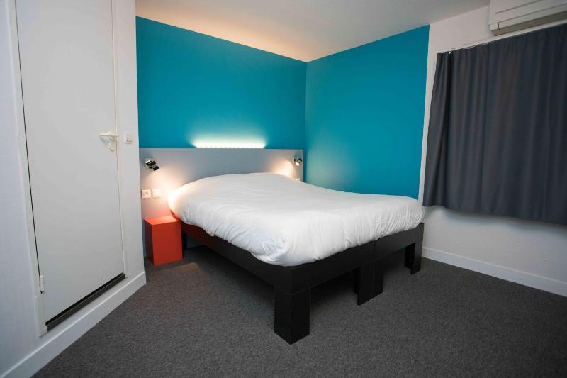 Double Room image 3