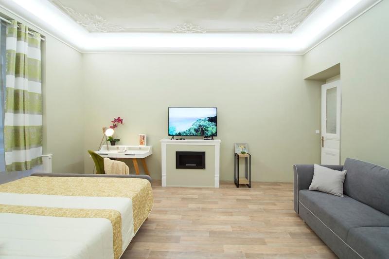 Navratilova Apartment - image 4