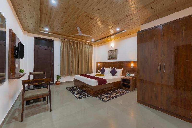 The Alluring North Sunset Vibes and Chest's Nest Near Mall road kasauli - image 2