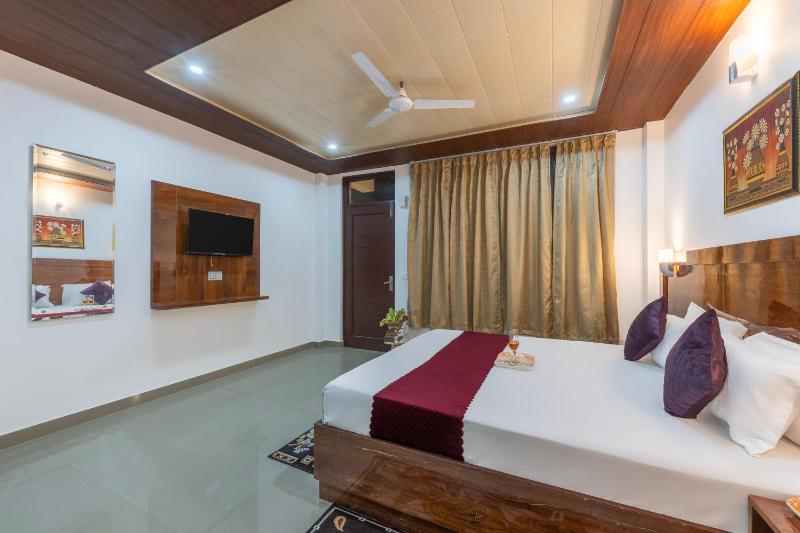 The Alluring North Sunset Vibes and Chest's Nest Near Mall road kasauli - image 20