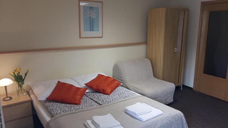 Economy Quadruple Room image 2